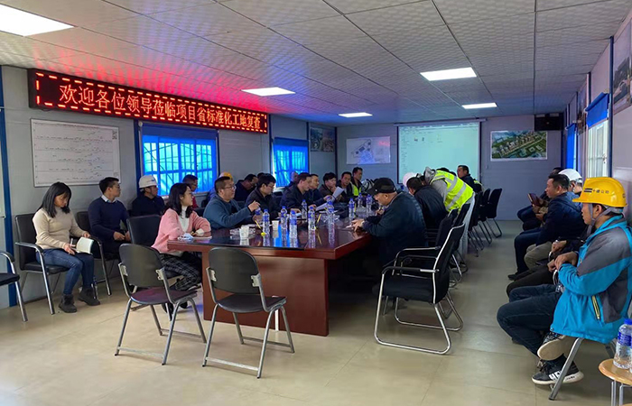 xiao檢查組一行到空港項目進(jìn)行省標準化工地復查2.jpg